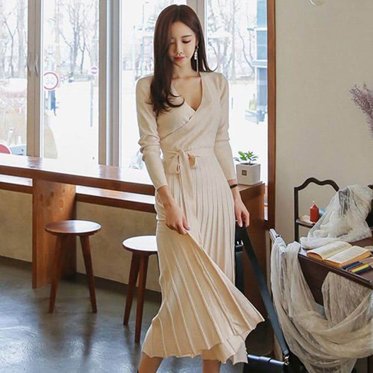 フェミニンでソフトな印象のカシュクールニットワンピース(キャバドレス CABAR… | GRAXIA | 詳細画像2 