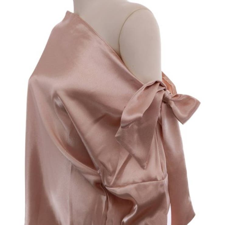 リボンでアレンジを楽しむワンショルダーブラウス(TOPS) | GRAXIA | 詳細画像14 