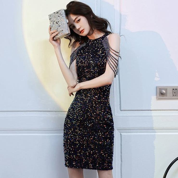 ネックデザインとタイトシルエットが魅力的なパーティードレス[品番