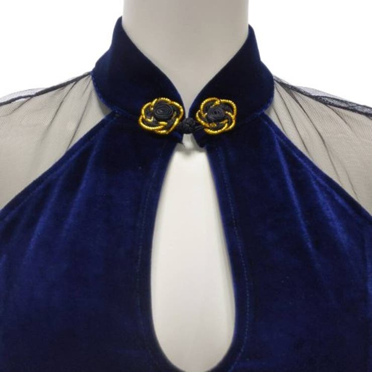 クラシカルデザインと大胆な背中見せで大人な雰囲気を漂わせるチャイナ風ロングドレス… | GRAXIA | 詳細画像15 