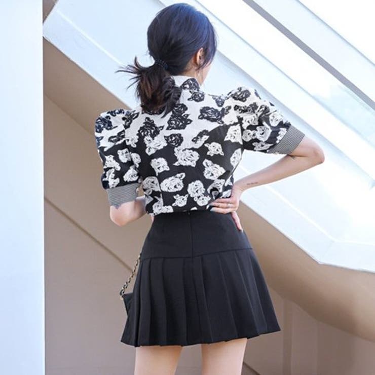 シックなモノトーンのバラが大人フェミニンなセットアップ(キャバドレス CABAR… | GRAXIA | 詳細画像5 