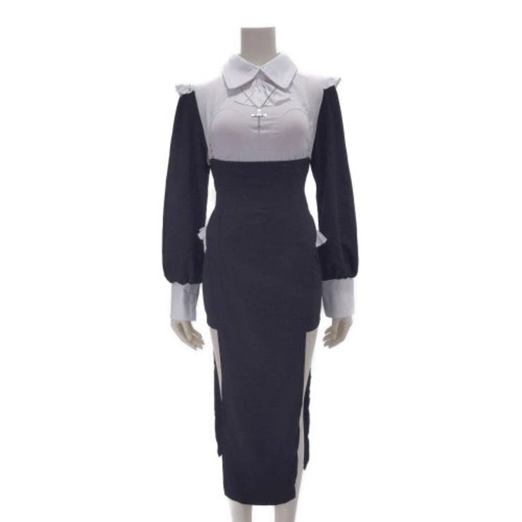 深めのスリットから覗くフリルにキュンとするシスター風コスプレ(COSPLAY) | GRAXIA | 詳細画像11 