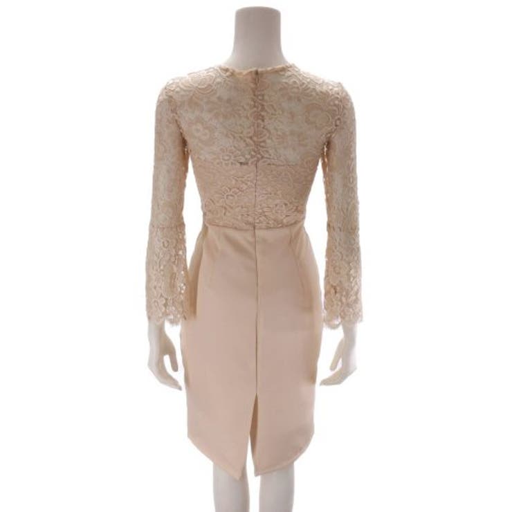 デコルテラインの美しさを強調するVネックのレースコンビワンピース(キャバドレス … | GRAXIA | 詳細画像24 