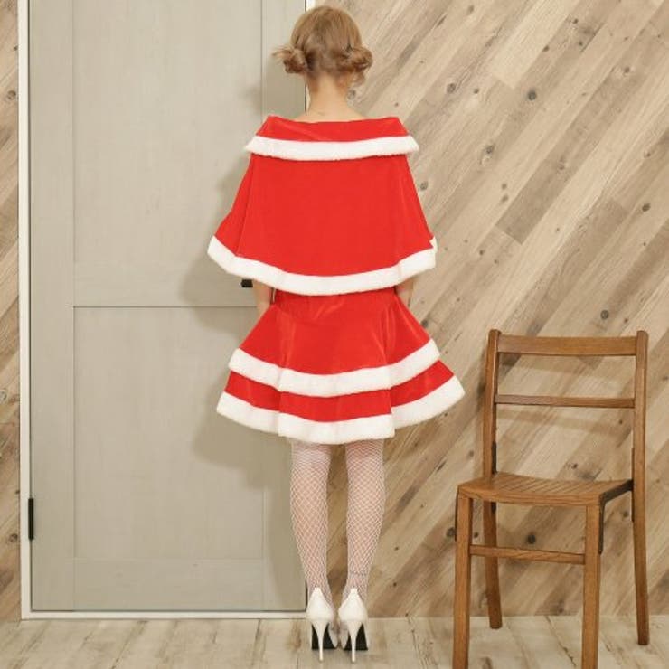 襟付きケープとティーアードスカートが目を引くサンタガール風コスプレ | GRAXIA | 詳細画像8 