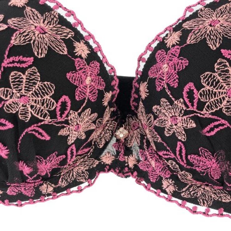 フラワー刺しゅうがメリハリを生むブラ・ショーツセット(ブラセット) | GRAXIA | 詳細画像13 