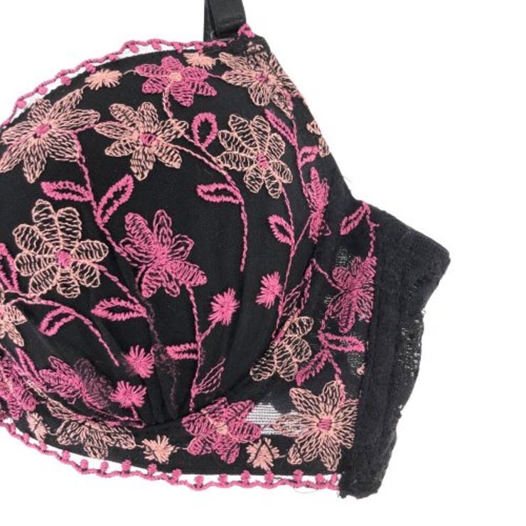 フラワー刺しゅうがメリハリを生むブラ・ショーツセット(ブラセット) | GRAXIA | 詳細画像14 