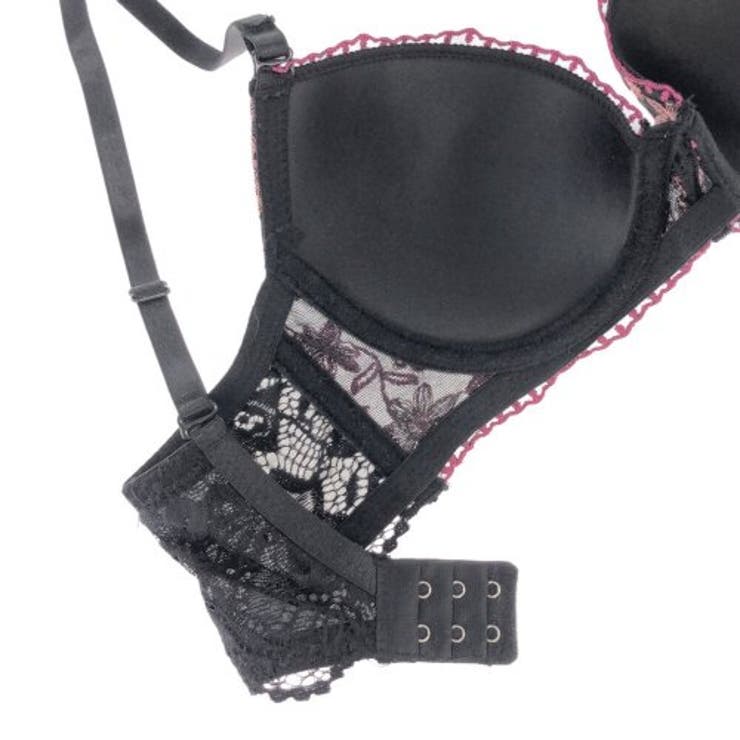 フラワー刺しゅうがメリハリを生むブラ・ショーツセット(ブラセット) | GRAXIA | 詳細画像15 