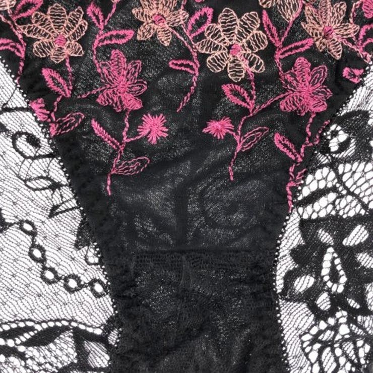 フラワー刺しゅうがメリハリを生むブラ・ショーツセット(ブラセット) | GRAXIA | 詳細画像17 