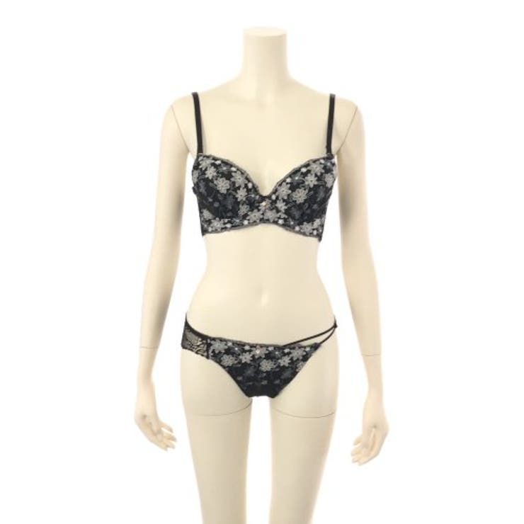 フラワー刺しゅうがメリハリを生むブラ・ショーツセット(ブラセット) | GRAXIA | 詳細画像9 