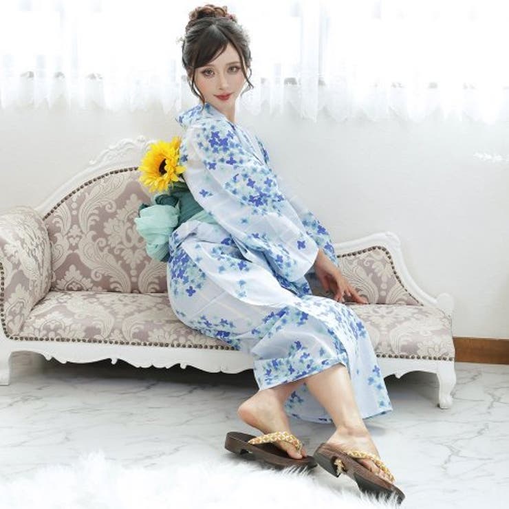 紫陽花の花が手まりのようにコロンと可愛らしい浴衣3点セット