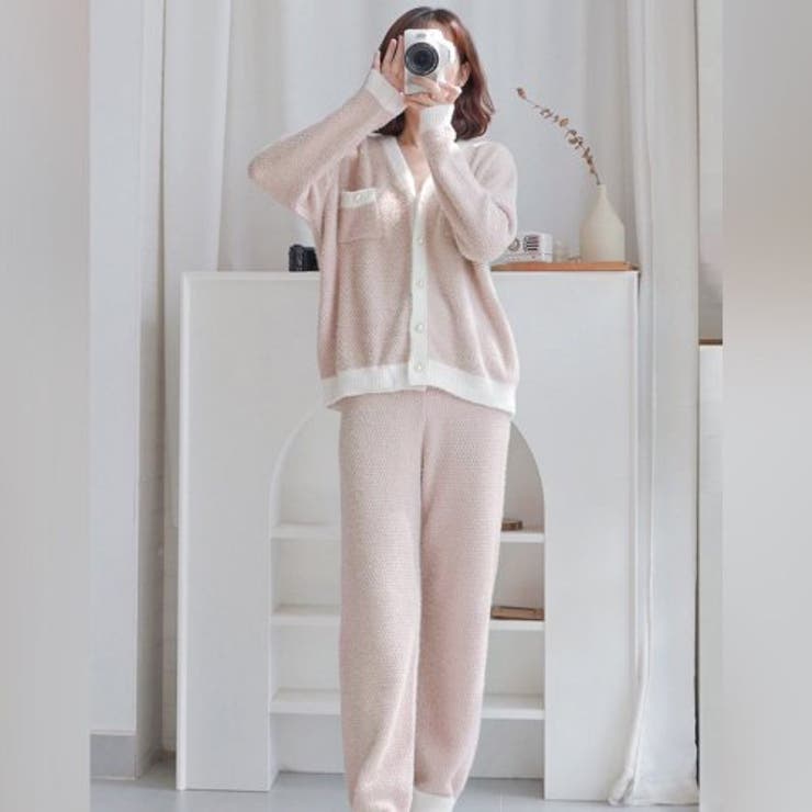 【グラシア】 ルームウェア モコモコ パジャマ 部屋着 カラーリング フェミニン ふんわり ストレスフリー ポケット付き ロング 快適 胸元 パステルピンク フリーサイズ ゴールドアクセントが大人可愛いルームウェア(ROOMWEAR)[品番