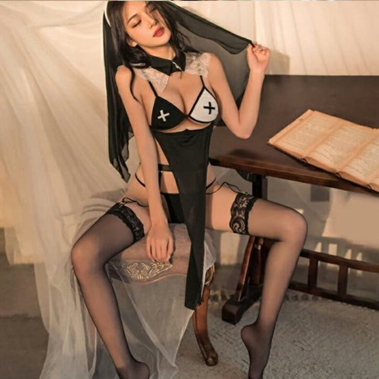 露出度高めのバックスタイルに触れたくなるシスター風コスプレ(セクシーコスプレ) | GRAXIA | 詳細画像5 