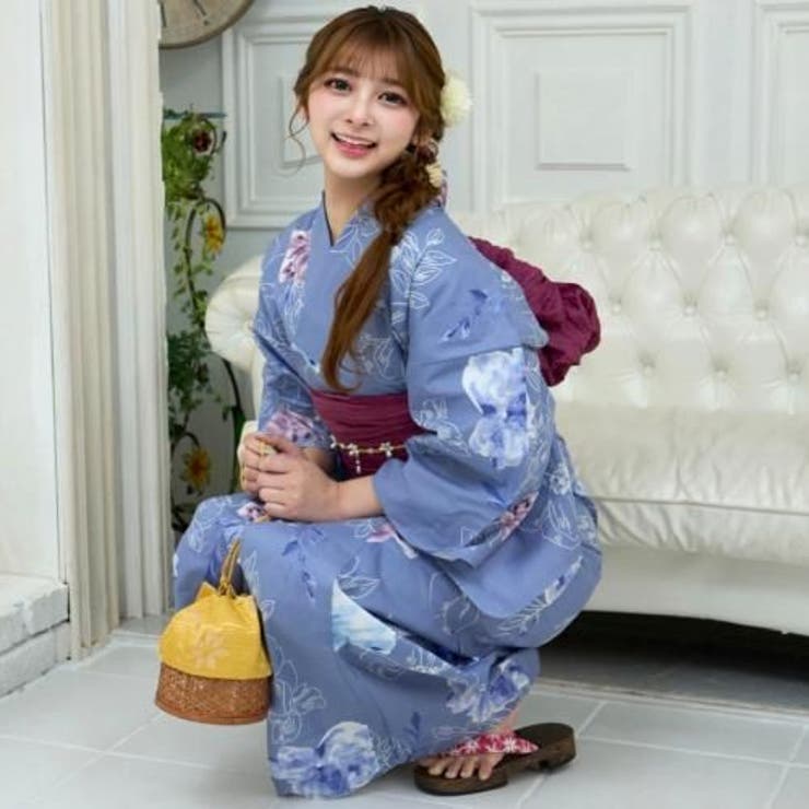 総絞り　　淡いブルーグレー　花柄　浴衣 総絞り 淡いブルーグレー 花柄 浴衣 総絞り 淡いブルーグレー 花
