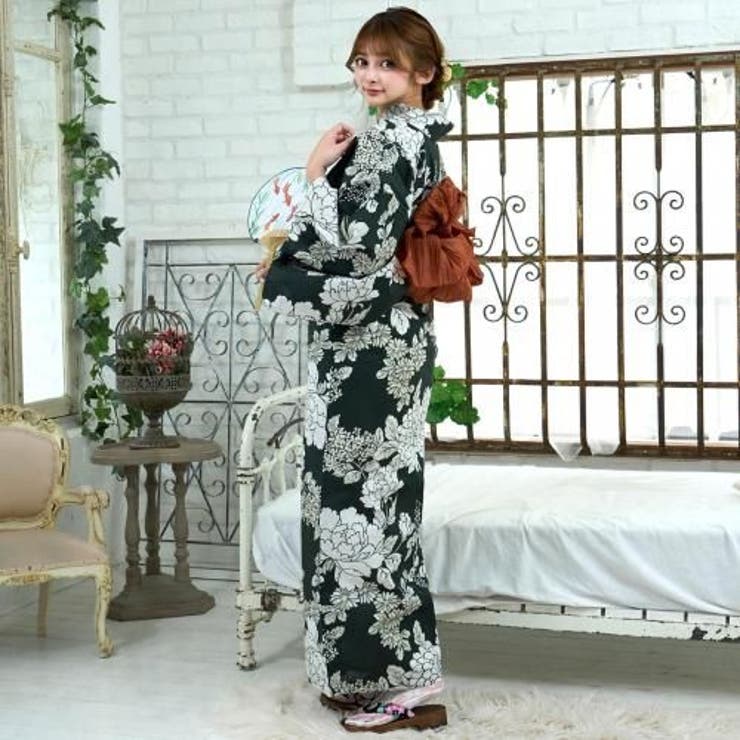 濃緑に多様な花が咲いたモダンな花柄浴衣3点セット(YUKATA) | GRAXIA | 詳細画像3 