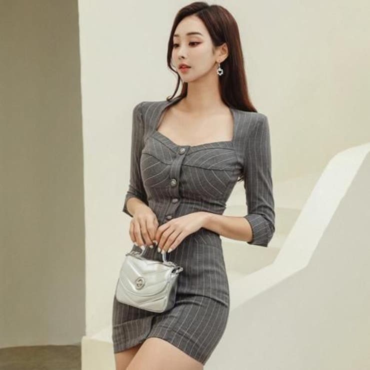 スーツライク素材で魅せる知的な大人ストライプタイトワンピース(キャバドレス CA… | GRAXIA | 詳細画像15 