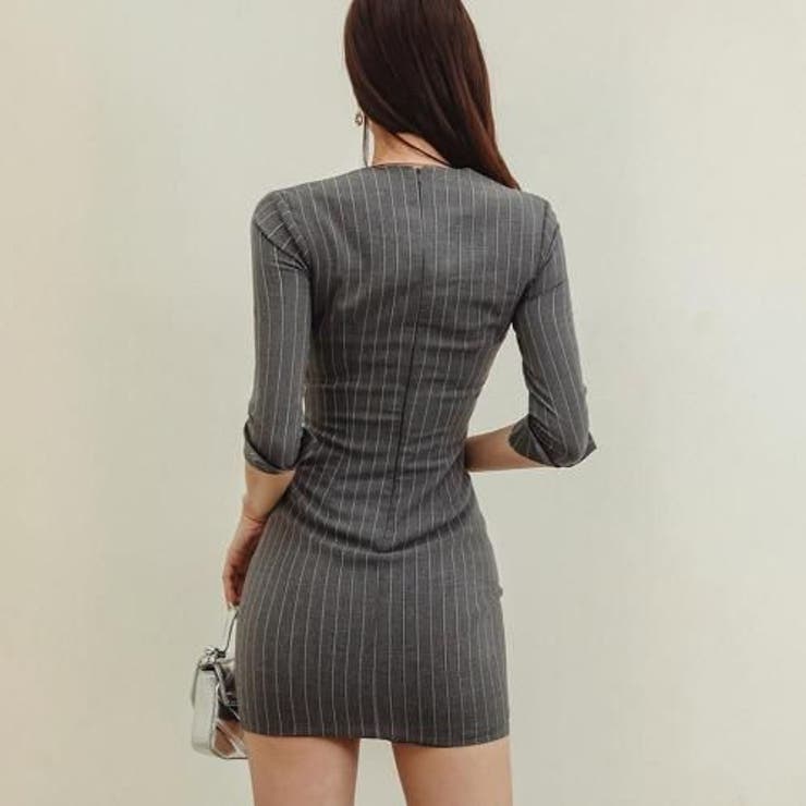 スーツライク素材で魅せる知的な大人ストライプタイトワンピース(キャバドレス CA… | GRAXIA | 詳細画像5 