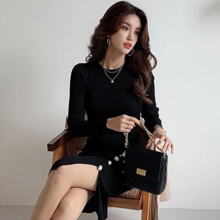 スタイルを語るサイドボタン×スリットが織りなす着痩せ効果抜群のリブニットワンピー… | GRAXIA | 詳細画像10 