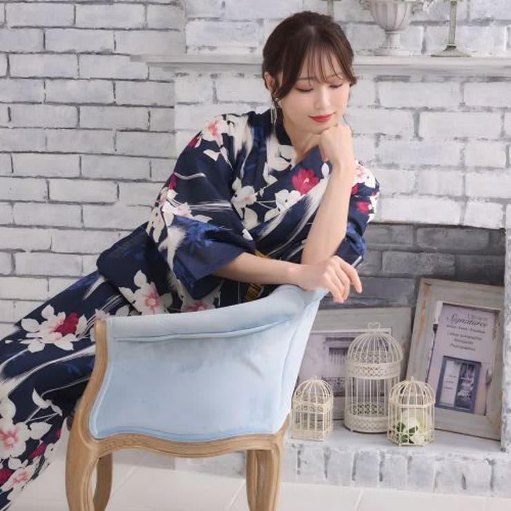 清涼な紺地に揺蕩う水流と艶めく紅椿が魅せるモダン浴衣2点セット(YUKATA) | GRAXIA | 詳細画像10 