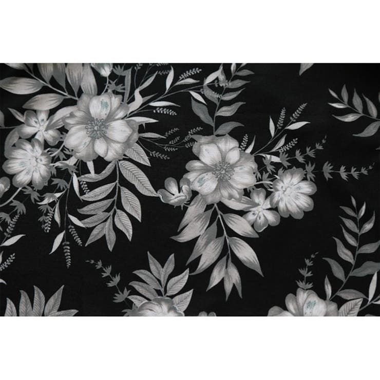 モノトーンのボタニカル柄がシャープでフェミニンなオフショル体形カバー水着3点セッ… | GRAXIA | 詳細画像9 