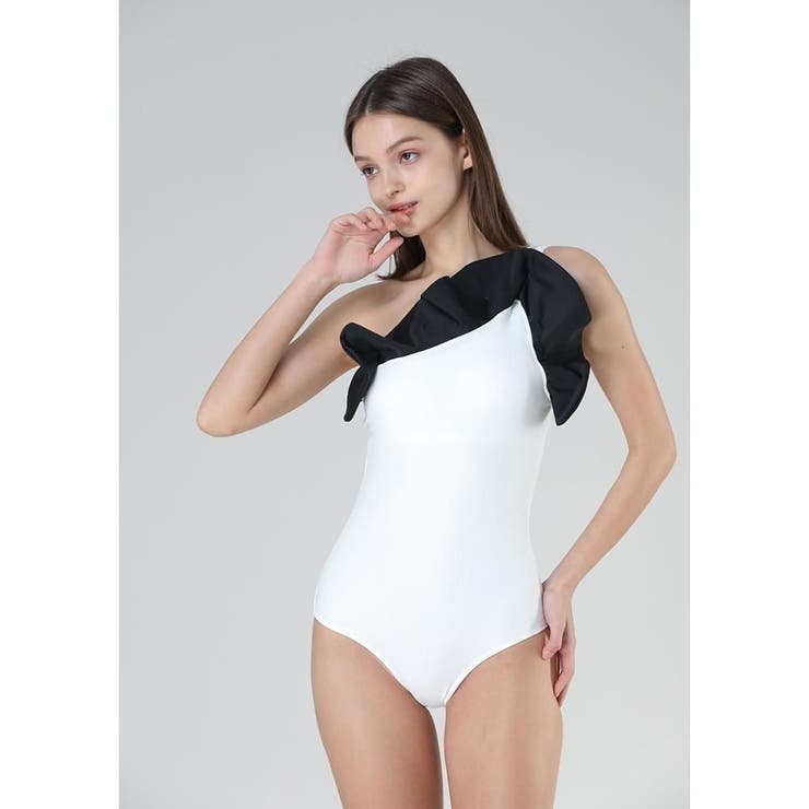 胸元フリルがお顔周りを可憐に彩るワンショルワンピース(水着・モノキニ) | GRAXIA | 詳細画像6 