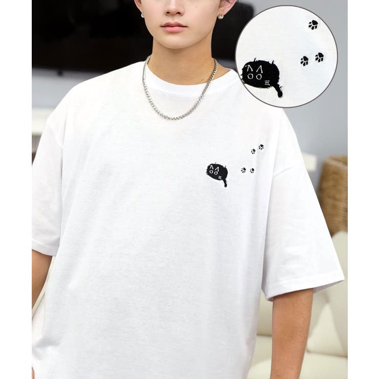 ホワイト-足跡ネコ | 【刺繍】黒猫 ワンポイント Tシャツ半袖 グラフィック クロネコ 足跡 ハート | GROOVY STORE