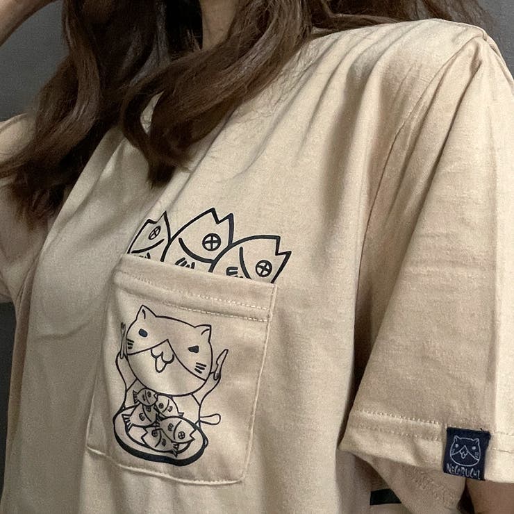 ゆるシルエット猫渕さん「ごちそうだニャ」胸ポケットTシャツバックロゴデカネコ半袖u2026