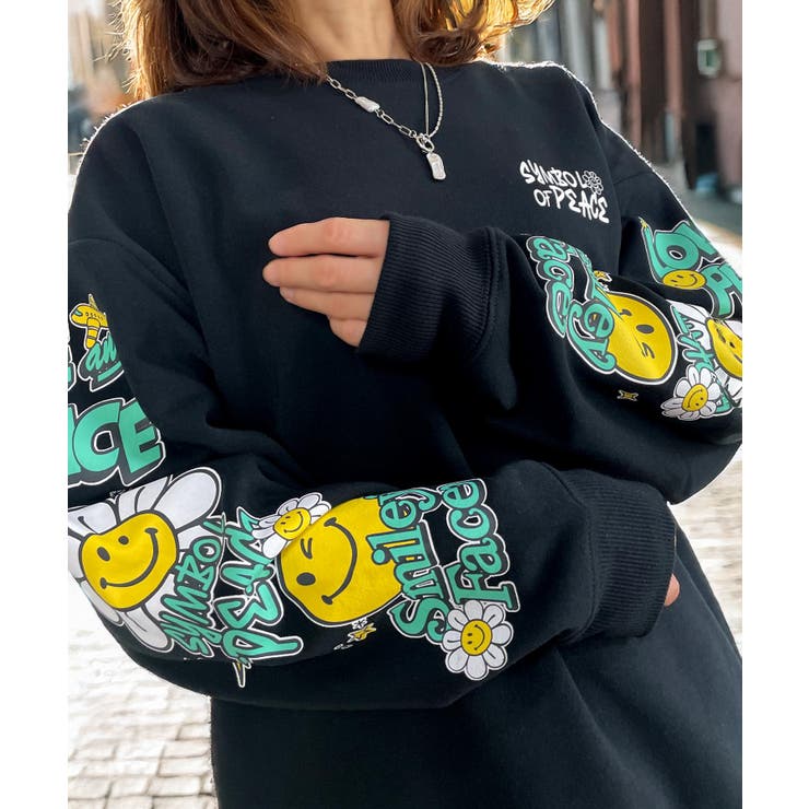 2種のﾃﾞｻﾞｲﾝ【SMILEY FACE】オーバーサイズ スマイル スウェット トレーナー 裏起毛 袖プリント #キャラクター ＃グラフィック