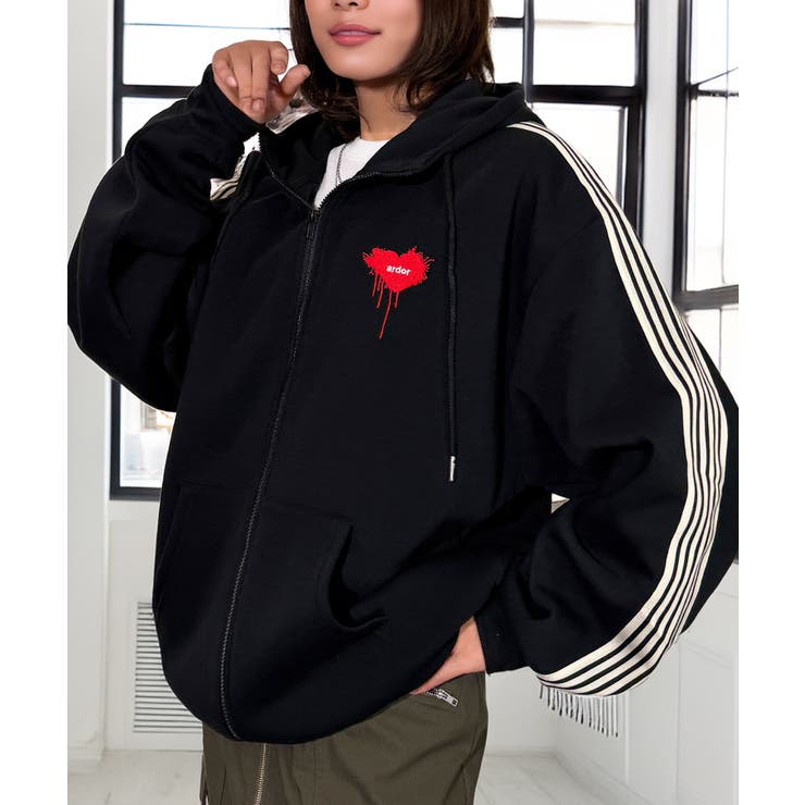 ブラック | ボリューム袖 ハート ワイド ジップパーカー サイドライン モードグラフィック | GROOVY STORE