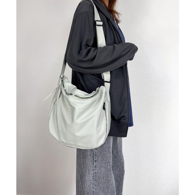 アジャスターベルト付き ショルダーバッグ 斜め掛け バッグ 韓国