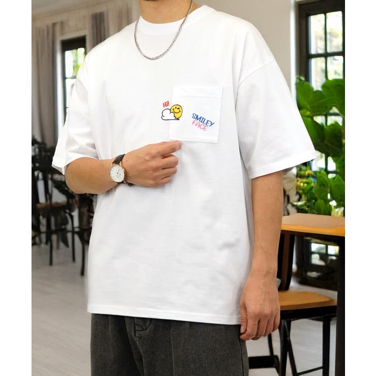 【SMILEY FACE】Tシャツ半袖 ｵｰﾊﾞｰｻｲｽﾞ 刺繍 ポケット ﾊﾞｯｸﾌﾟﾘﾝﾄ スマイル　＃グラフィック Tシャツ