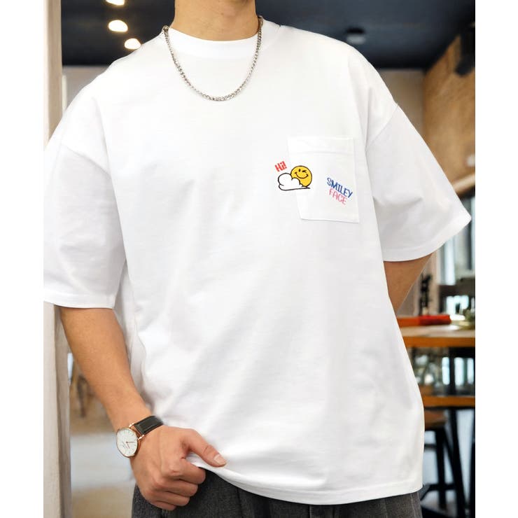 【SMILEY FACE】Tシャツ半袖 ｵｰﾊﾞｰｻｲｽﾞ 刺繍 ポケット ﾊﾞｯｸﾌﾟﾘﾝﾄ スマイル　＃グラフィック Tシャツ