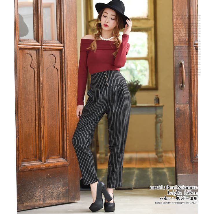 秋の柔肌見せ 柔らかニットソーのオフショルダートップス[品番