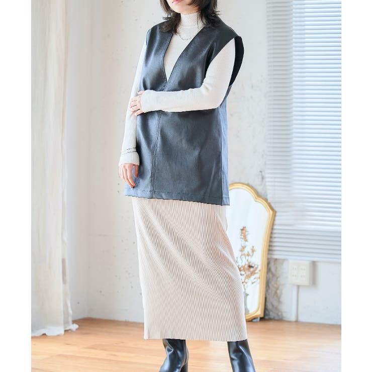 Vネックフェイクレザーベスト トップス ベスト | Growing Rich | 詳細画像2 