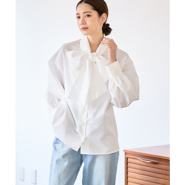 【新品】 L'UNE リュンヌ ショート丈 ブラウス リボンタイ ボウタイ 白 新品】 L´UNE リュンヌ ショート丈 ブラウス リボンタイ ボウタイ 白
