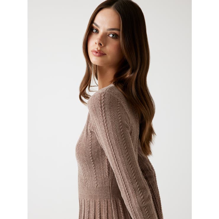 ☆新品【GUESSゲス】レディース茶ブーツ/秋冬コーデ/ヴィンテージ/カジュアル お気に入りブーツ3つを使った「秋カジュアルコーデ」 | CLASSY