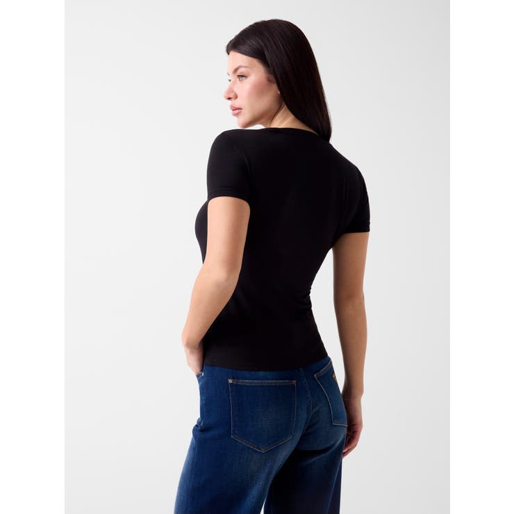 [GUESS] MINI Logo V-Neck Tee | GUESS【WOMEN】 | 詳細画像6 