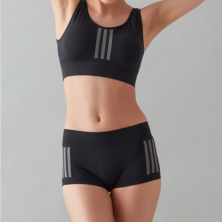 アディダス adidas スポーツブラ ハーフトップ 吸汗速乾