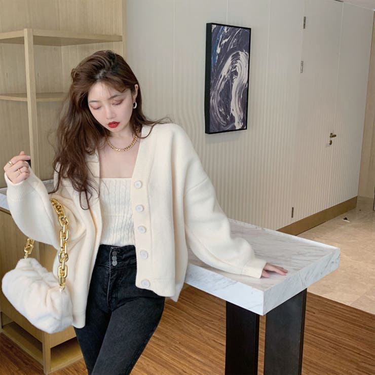matin kim ダメージ クロップ カーディガン　アイボリー　ベージュ　韓国 セットアップ カーディガン ベアトップ[品番：HNAW0003766]｜HANAHANA
