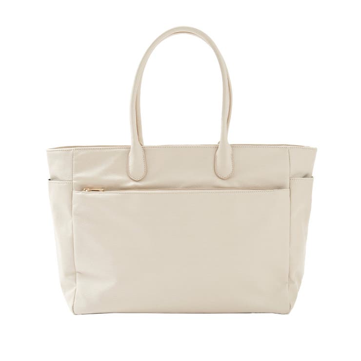 驚くほど軽く、おでかけが楽しくなる。軽量フェイクレザーB4多収納