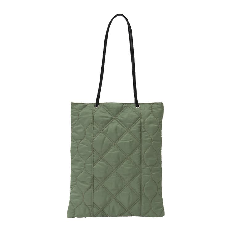 メインでもサブでもサマになる、気軽に使えるバッグ。キルティング