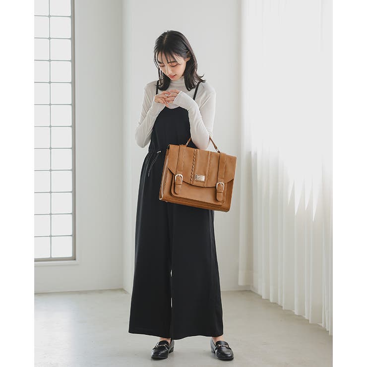 英国感漂うレトロデザイン。デコラティブサッチェル リュック