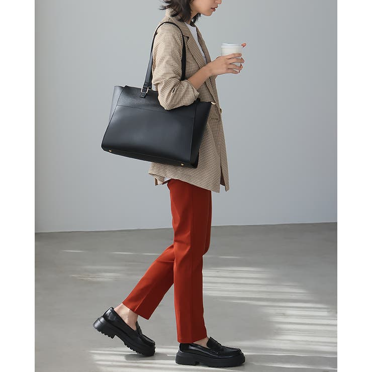 上品な印象を与えてくれる。A4フェイクレザートートバッグ トートバッグ A4 | HAPPY急便 by VERITA.JP | 詳細画像12 