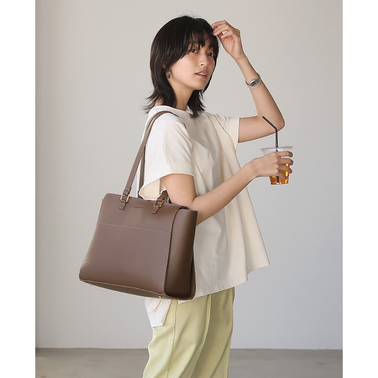 上品な印象を与えてくれる。A4フェイクレザートートバッグ トートバッグ A4 | HAPPY急便 by VERITA.JP | 詳細画像6 