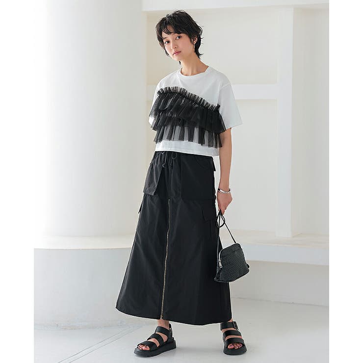 【SALE／55%OFF】 軽やかな胸元のチュール。チュールドッキングクロップドTシャツ トップス
