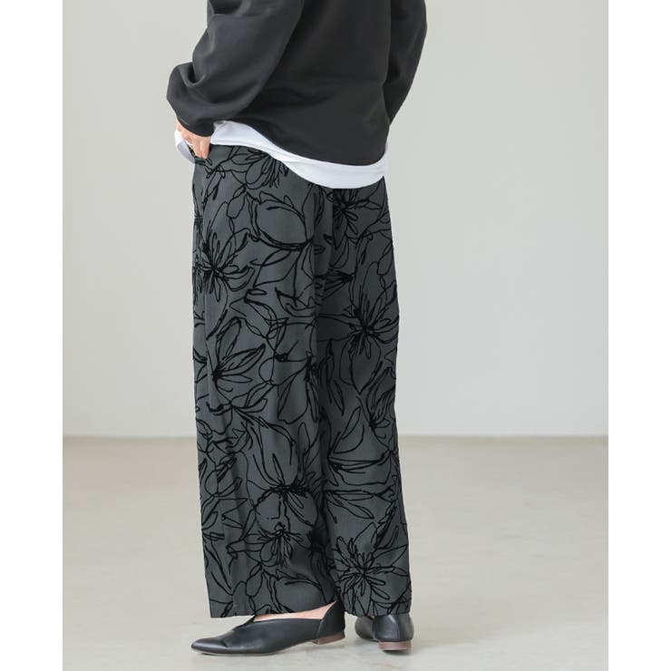 さりげなく華やぐ主役級パンツ。フロッキーフラワーワイドパンツ パンツ ワイドパン… | HAPPY急便 by VERITA.JP | 詳細画像9 