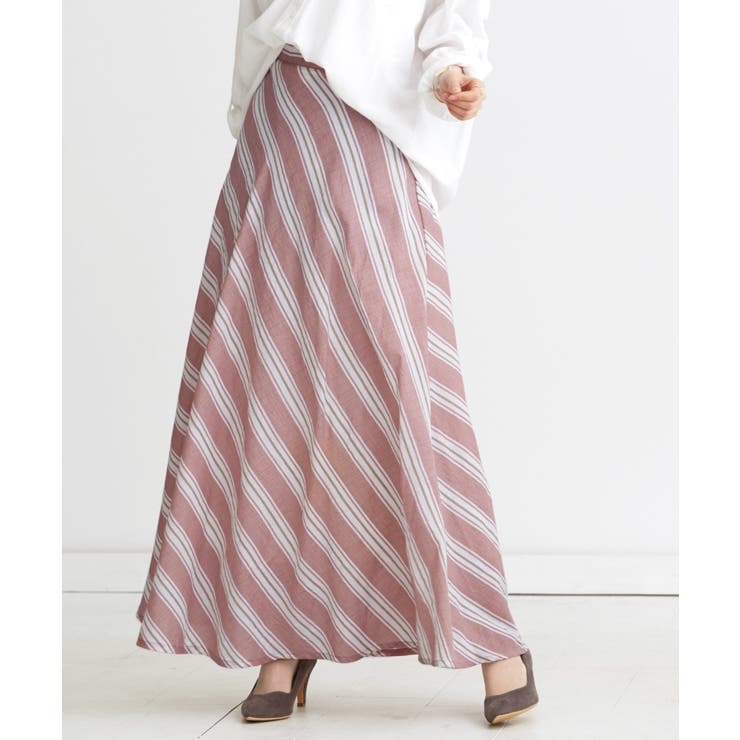 大人女子が着るストライプ。斜めマルチストライプフレアスカート