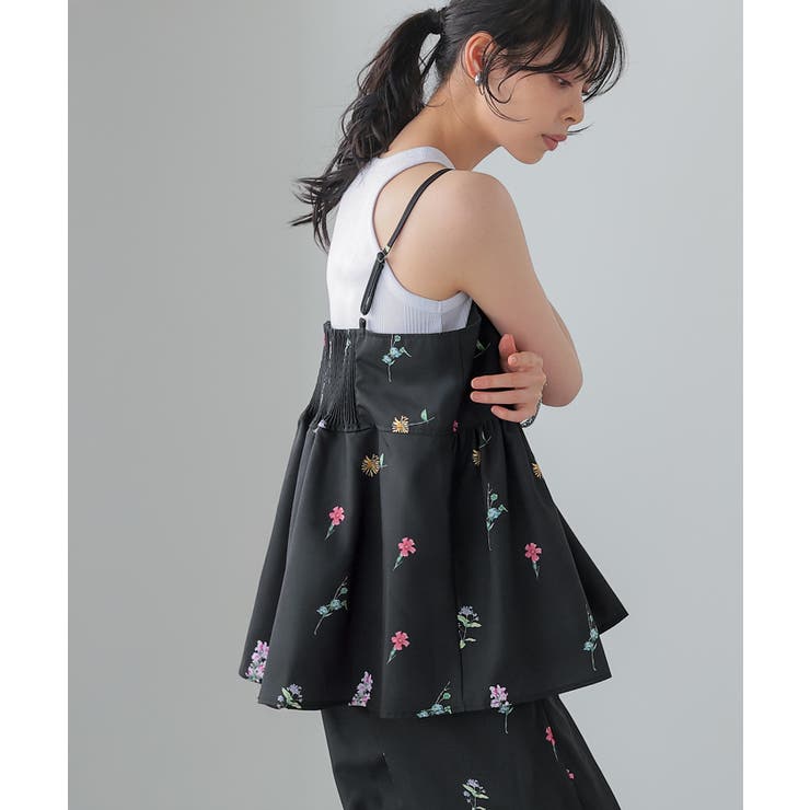 色とりどりの花を咲かせました。フラワープリントキャミソール
