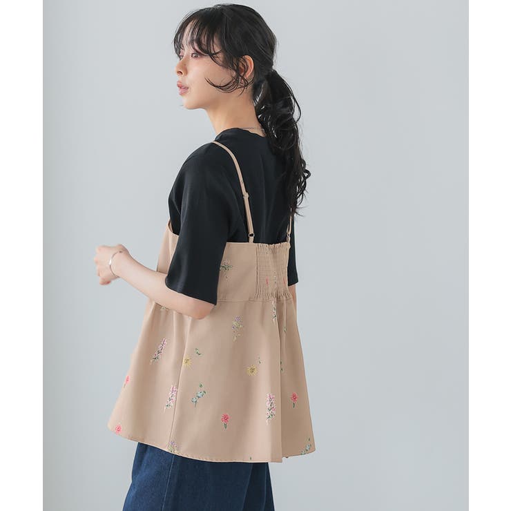 色とりどりの花を咲かせました。フラワープリントキャミソール