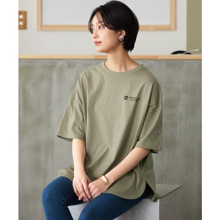 後ろ姿がポイント。バックロゴプリントTシャツ カットソー t