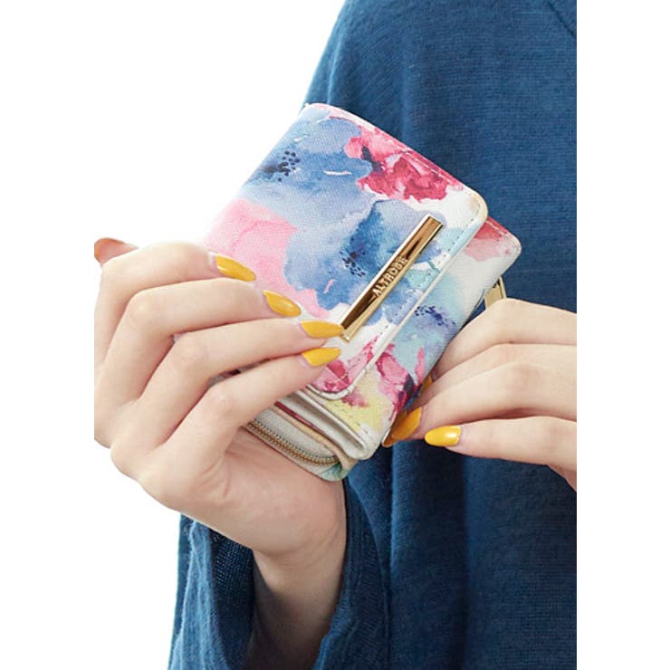 甘すぎない、大人デザイン。水彩花柄3つ折り財布 財布 三つ折り